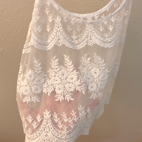 Boutique white lace crop top - Picture 2 of 2